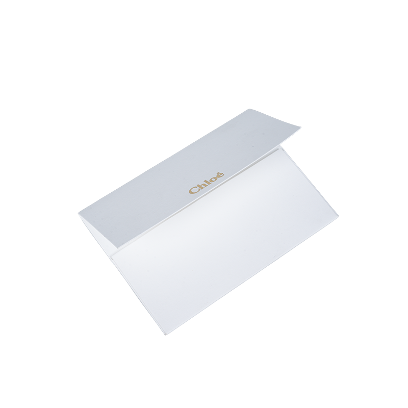 Etichete agățate din carton alb cu două straturi pentru ambalarea articolelor de îmbrăcăminte