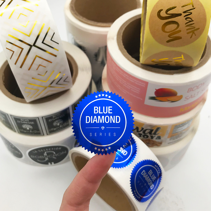 Etichetă adezivă din hârtie cretată